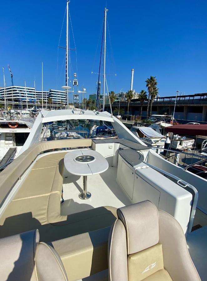 Hotel Yacht In Barcelona Sant Adrià de Besòs Esterno foto