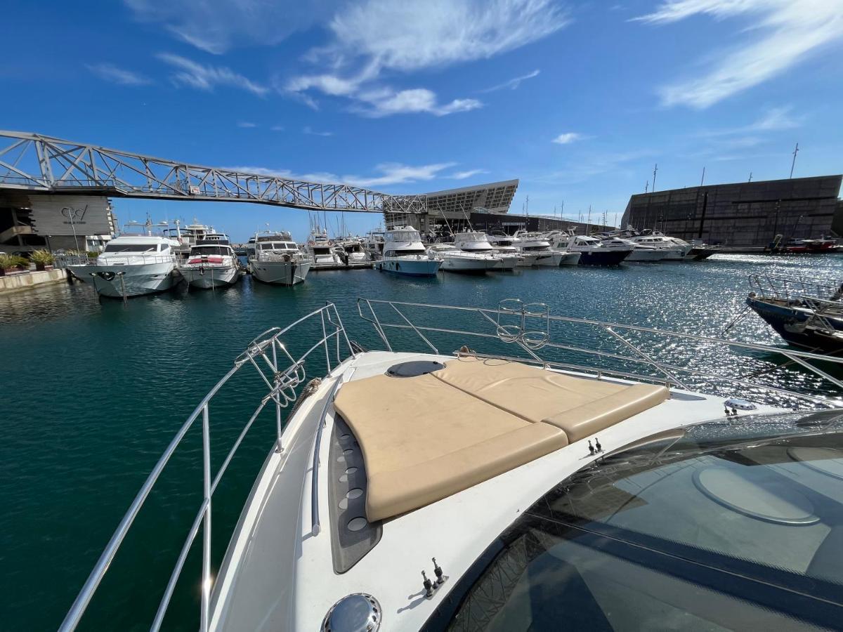 Hotel Yacht In Barcelona Sant Adrià de Besòs Esterno foto